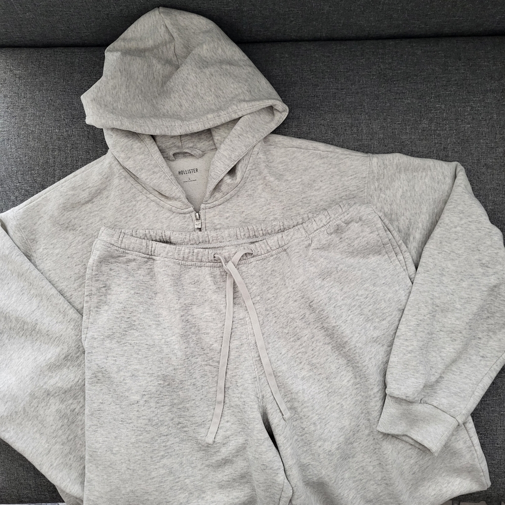 Hollister Super Soft Hoodie & Jogger Set Size L